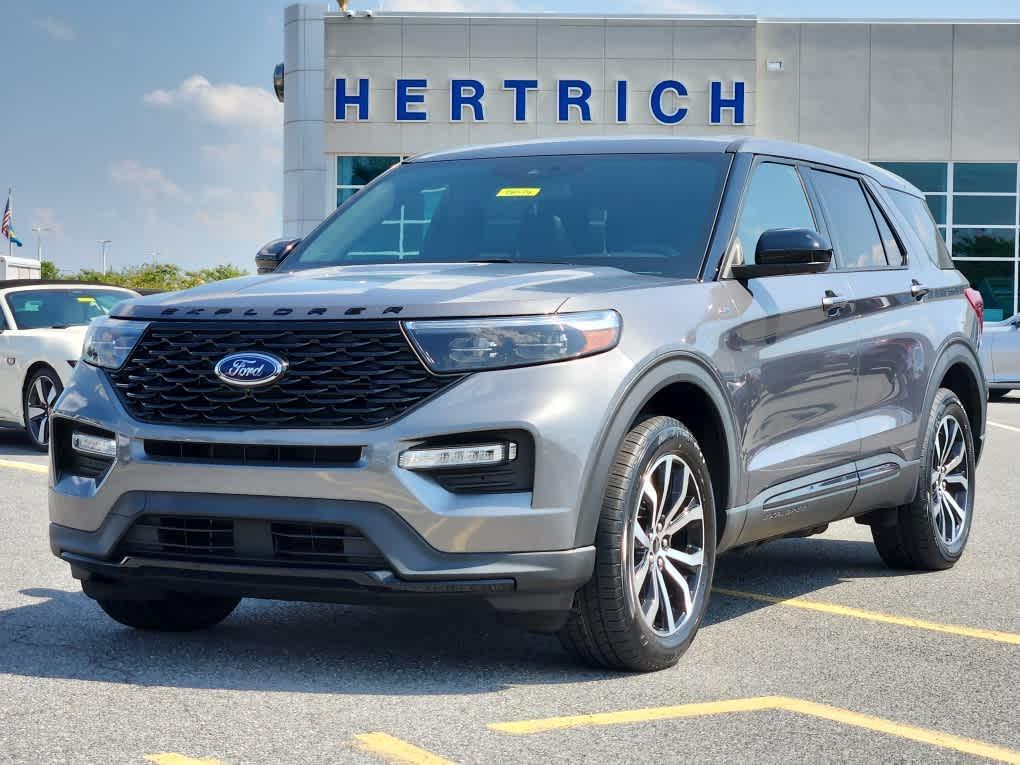 used 2022 Ford Explorer car, priced at $34,879