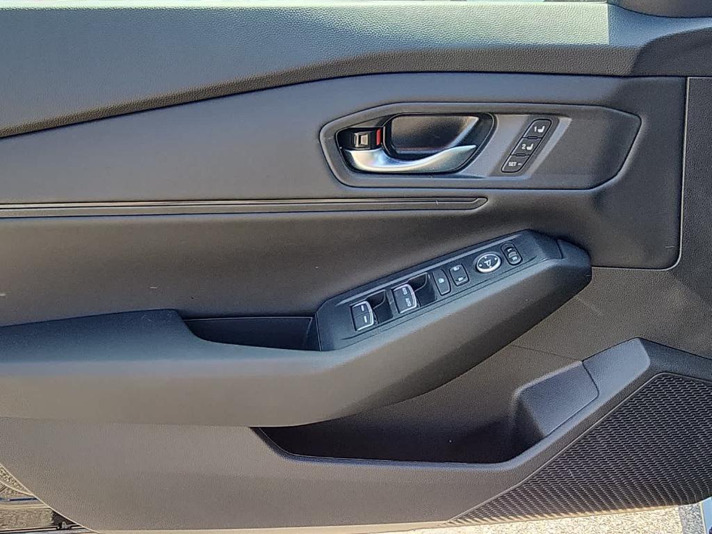 new 2025 Honda Accord Hybrid car, priced at $36,090
