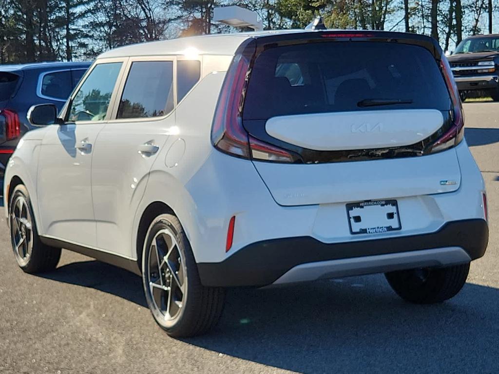 new 2025 Kia Soul car, priced at $26,610