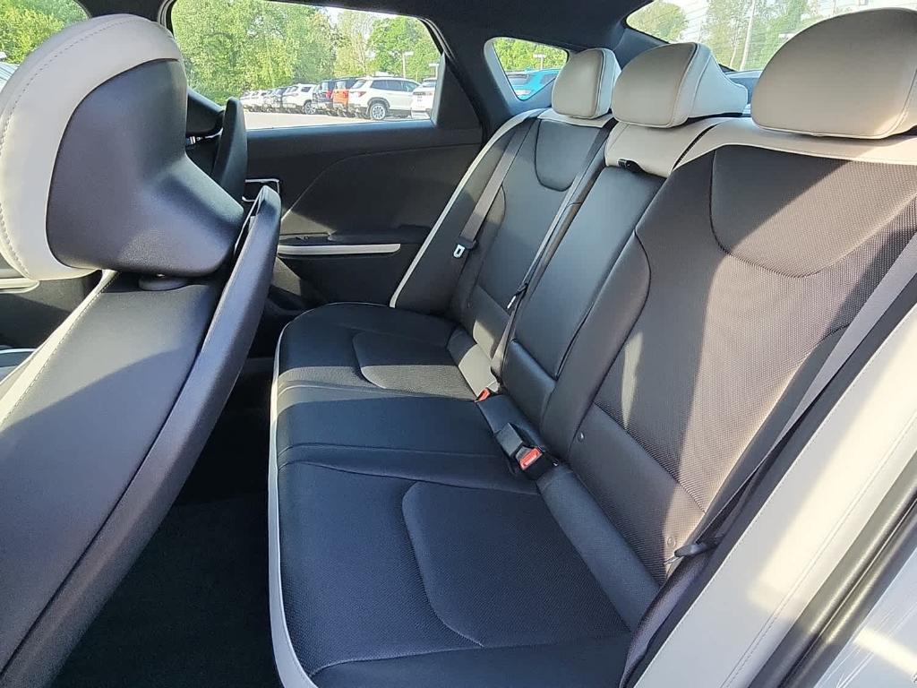 new 2025 Kia K4 car, priced at $32,015