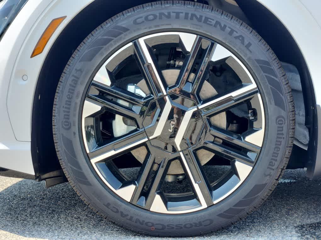 new 2025 Kia EV6 car, priced at $61,210