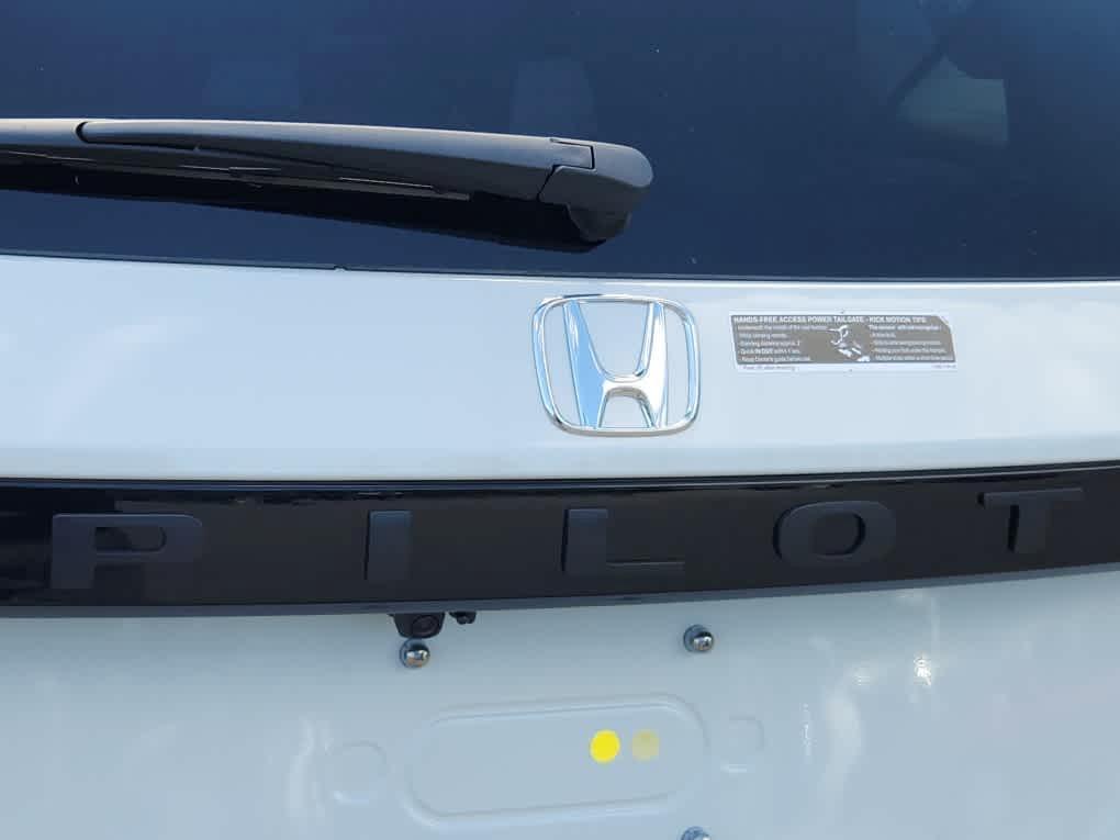 new 2025 Honda Pilot car, priced at $51,505