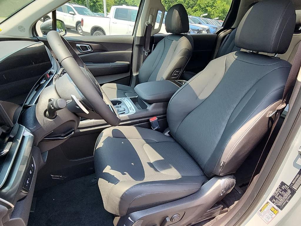 new 2026 Kia Carnival car, priced at $55,315