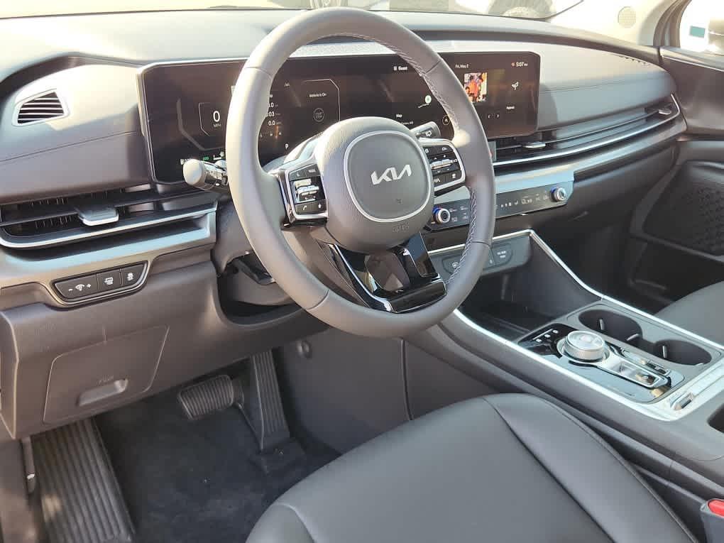 new 2025 Kia Carnival Hybrid car, priced at $51,095
