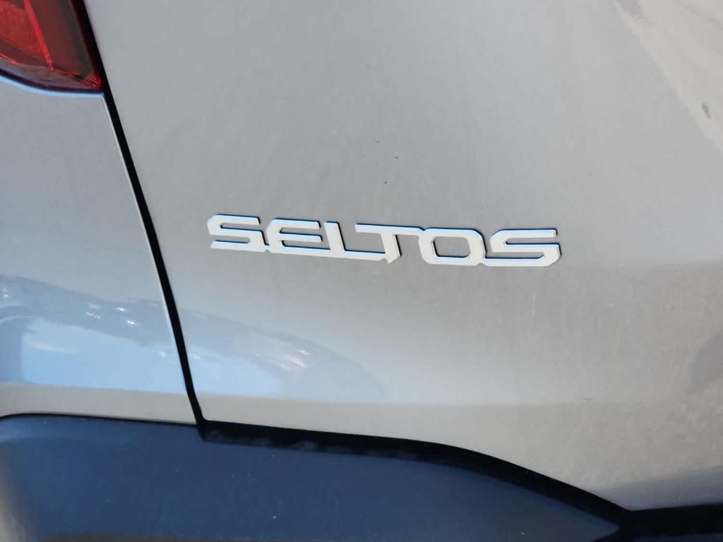 new 2025 Kia Seltos car, priced at $30,655
