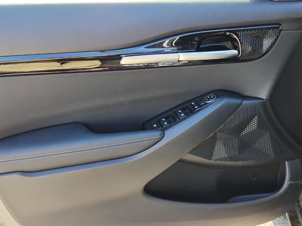 new 2025 Kia Seltos car, priced at $30,655