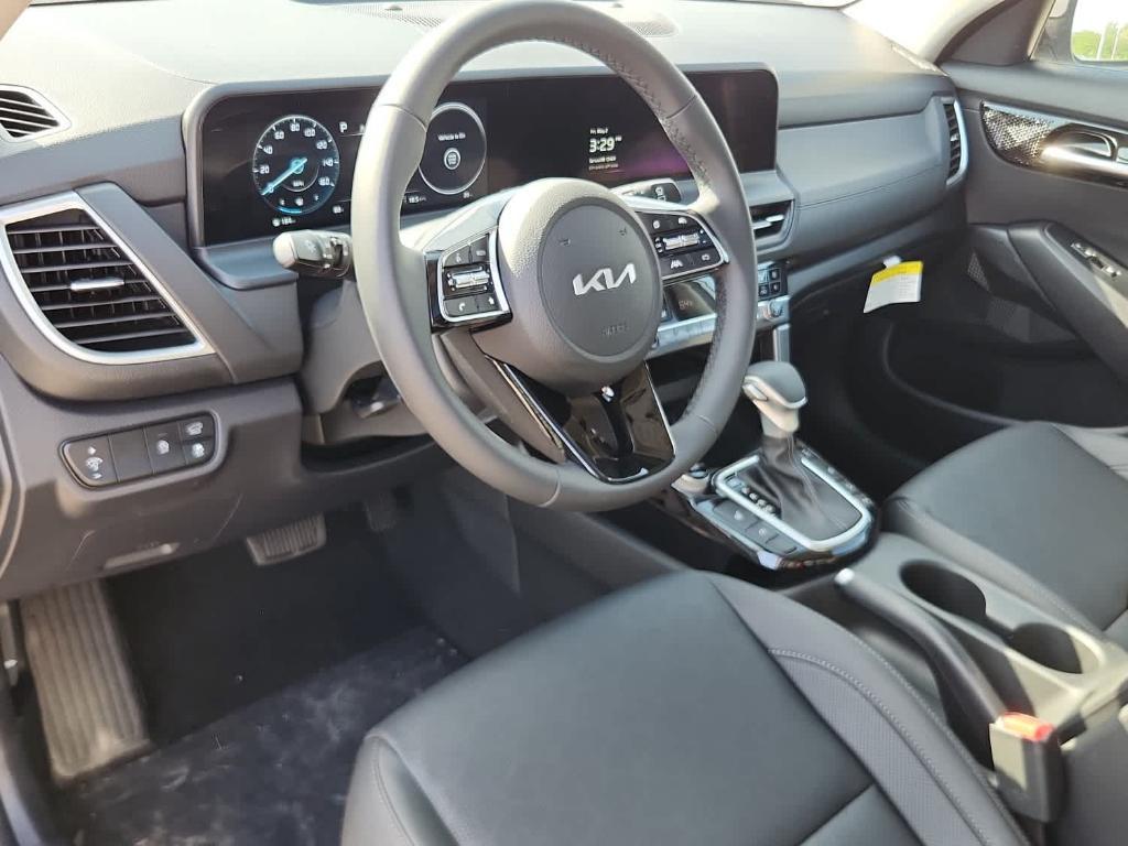 new 2025 Kia Seltos car, priced at $30,655