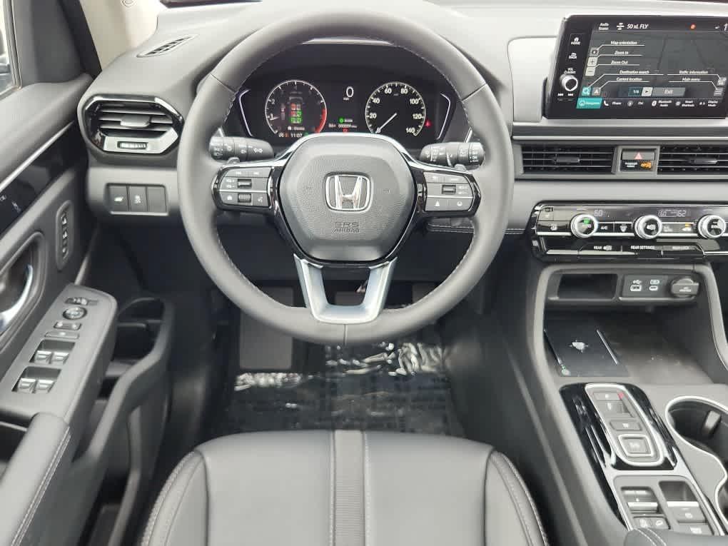 new 2025 Honda Pilot car, priced at $51,050