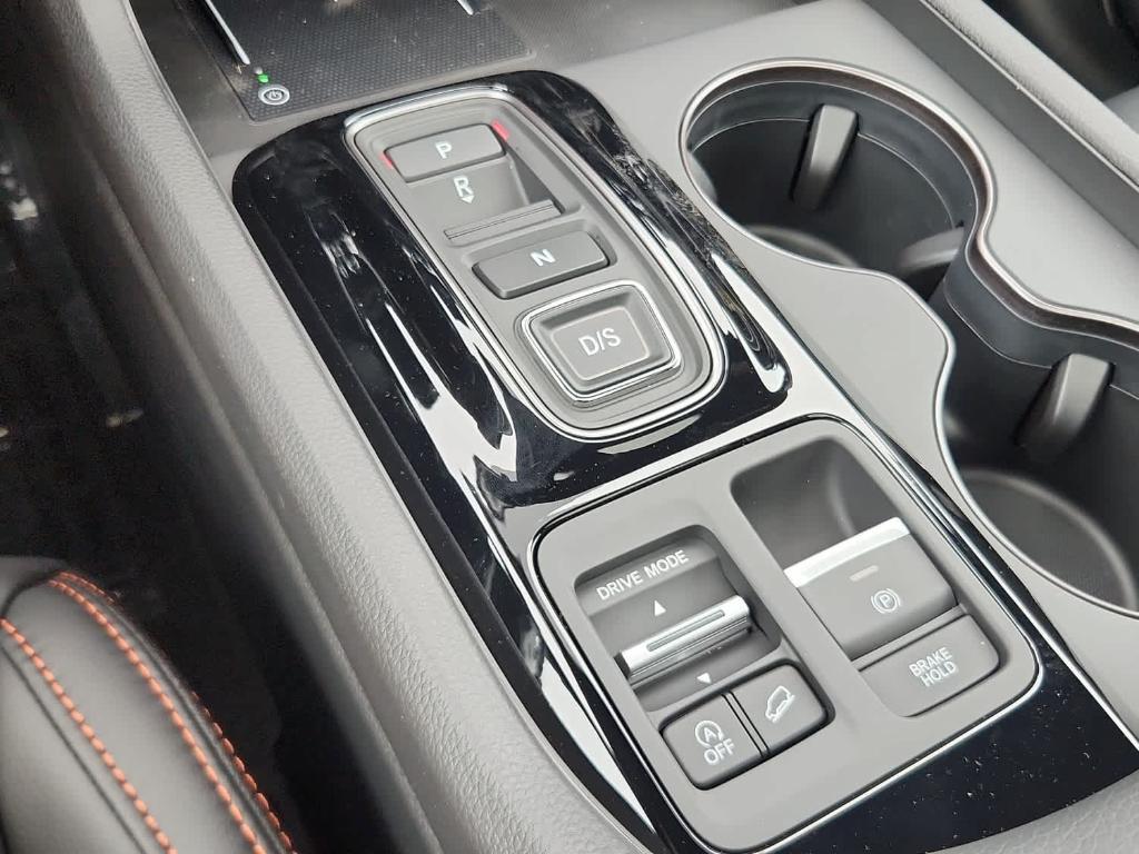 new 2025 Honda Pilot car, priced at $51,305