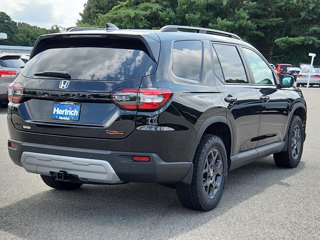 new 2025 Honda Pilot car, priced at $50,850