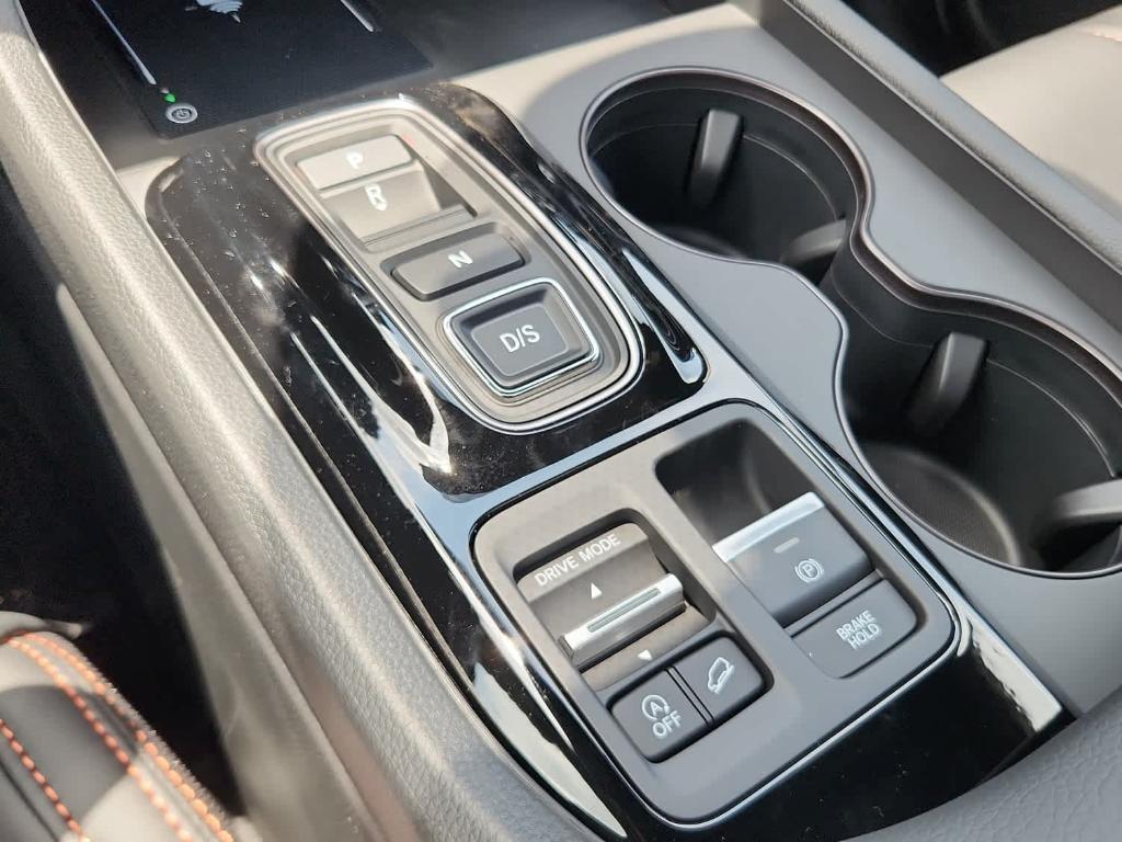 new 2025 Honda Pilot car, priced at $50,850