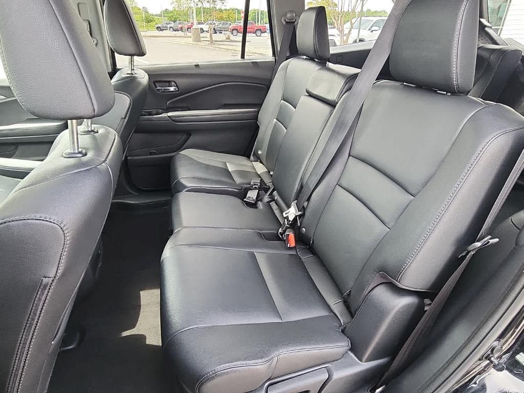 used 2020 Honda Pilot car, priced at $27,487