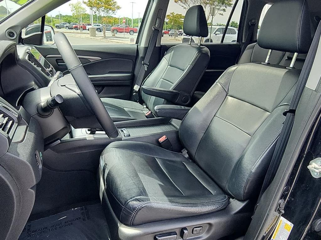 used 2020 Honda Pilot car, priced at $27,487