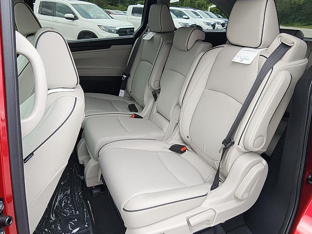 new 2026 Honda Odyssey car, priced at $49,810