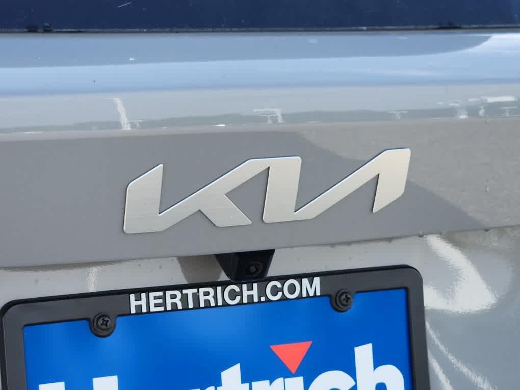 new 2025 Kia Sorento car, priced at $38,800