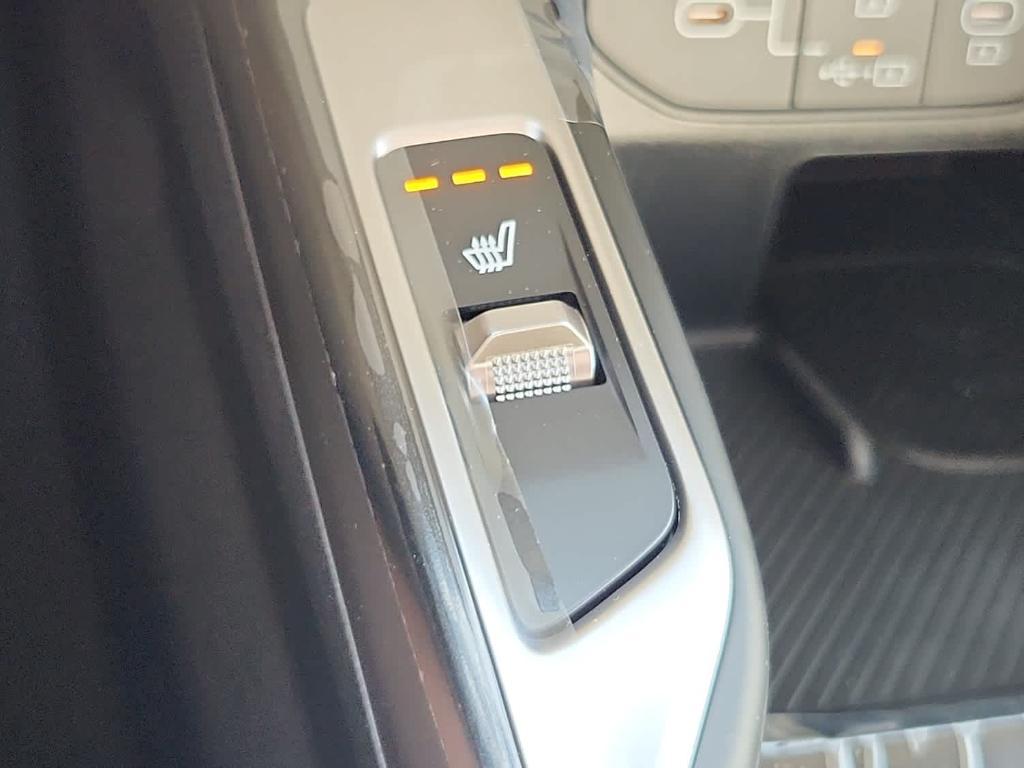 new 2025 Kia Sorento car, priced at $38,800