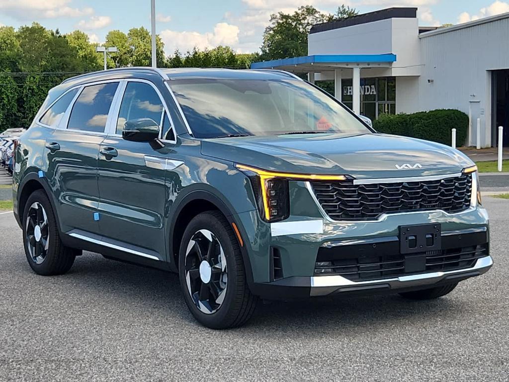 new 2025 Kia Sorento Hybrid car, priced at $42,130