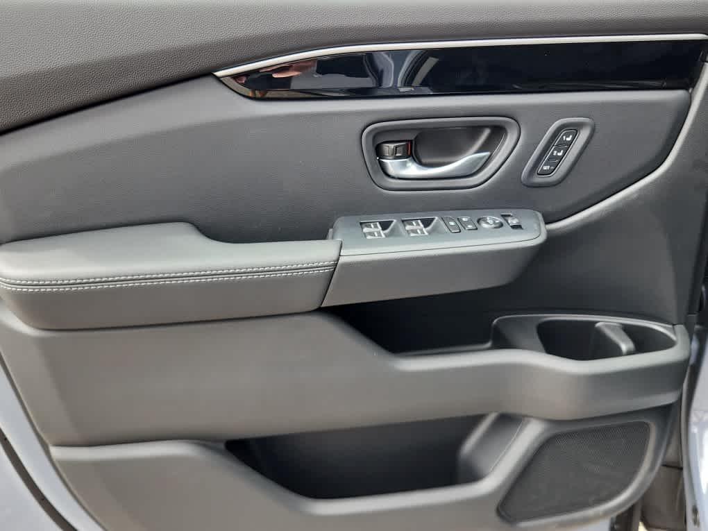 new 2025 Honda Pilot car, priced at $51,505