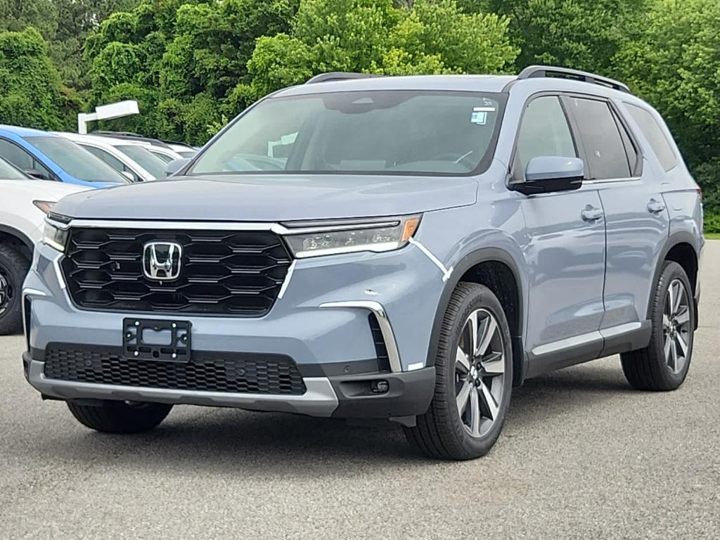 new 2025 Honda Pilot car, priced at $51,505