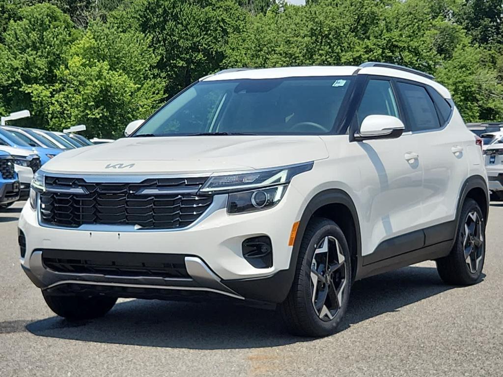 new 2025 Kia Seltos car, priced at $30,580