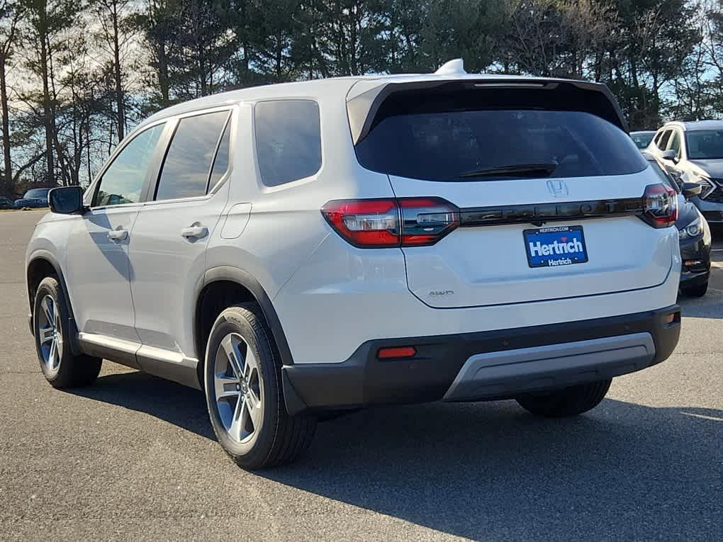 new 2025 Honda Pilot car, priced at $47,505