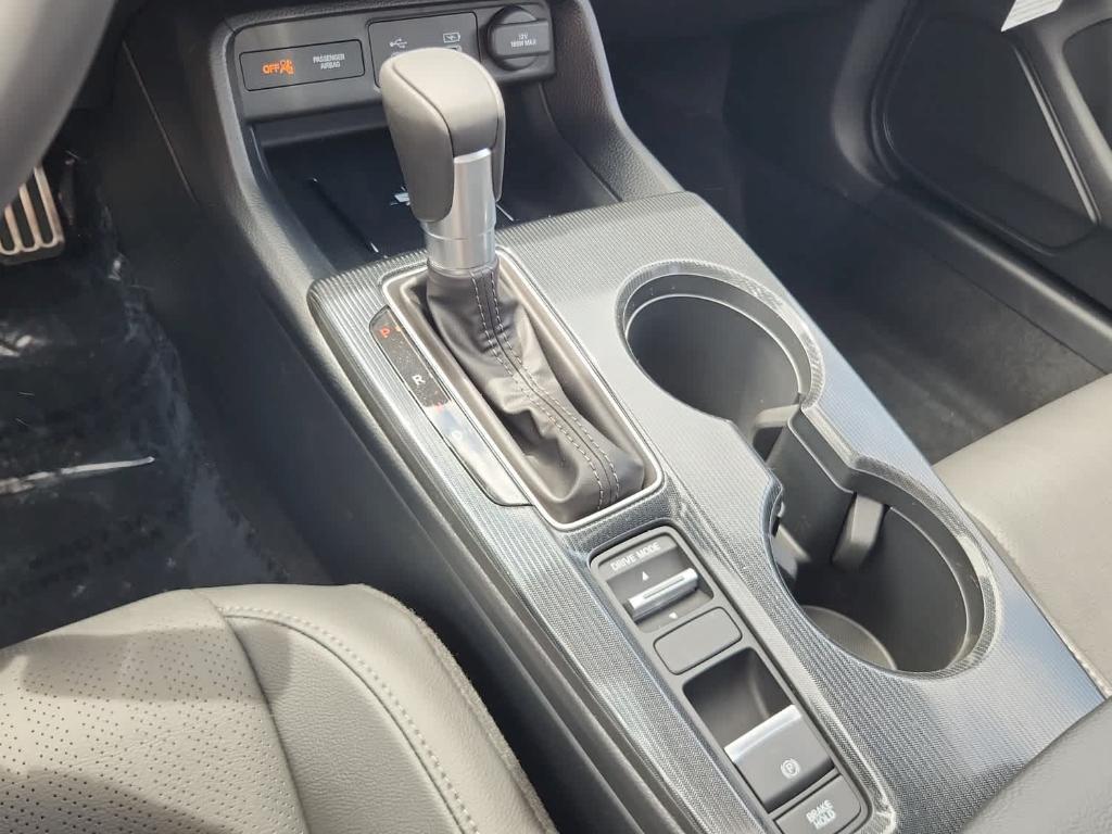 new 2025 Honda Civic Hybrid car, priced at $33,100