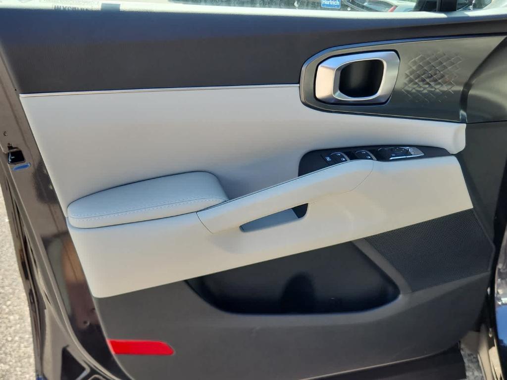new 2025 Kia Sorento car, priced at $38,940