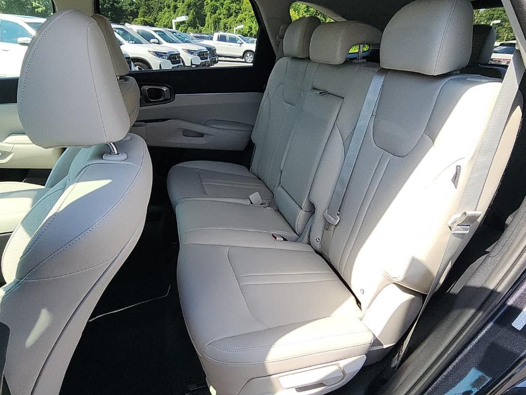 new 2025 Kia Sorento car, priced at $38,940