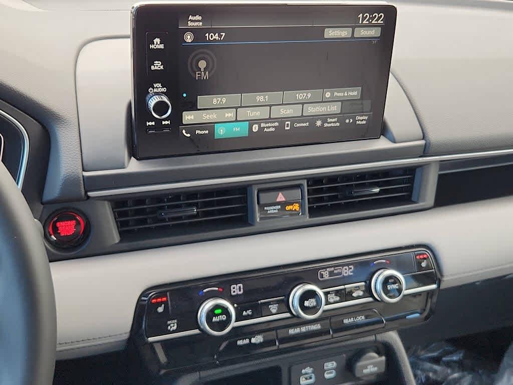 new 2025 Honda Pilot car, priced at $49,250