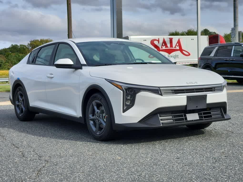 new 2025 Kia K4 car, priced at $24,960