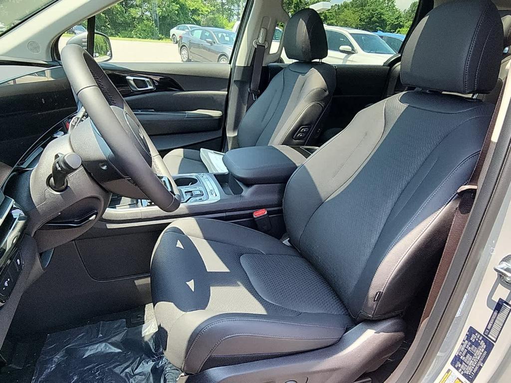 new 2026 Kia Carnival car, priced at $53,580