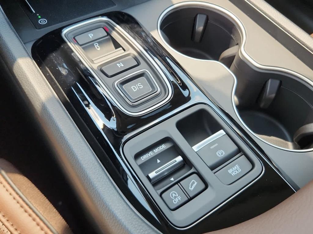 new 2025 Honda Pilot car, priced at $55,715