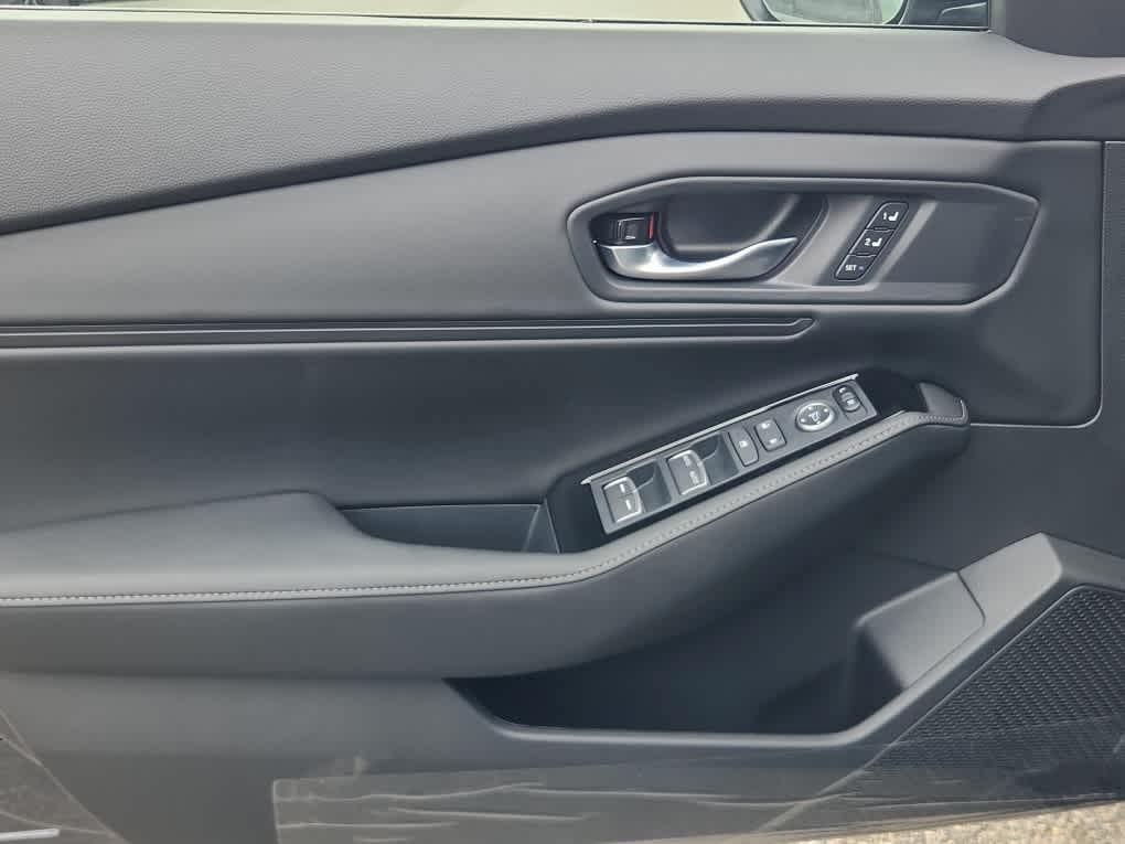 new 2025 Honda Accord Hybrid car, priced at $40,495