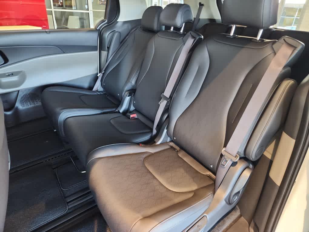 new 2025 Kia Carnival car, priced at $42,965