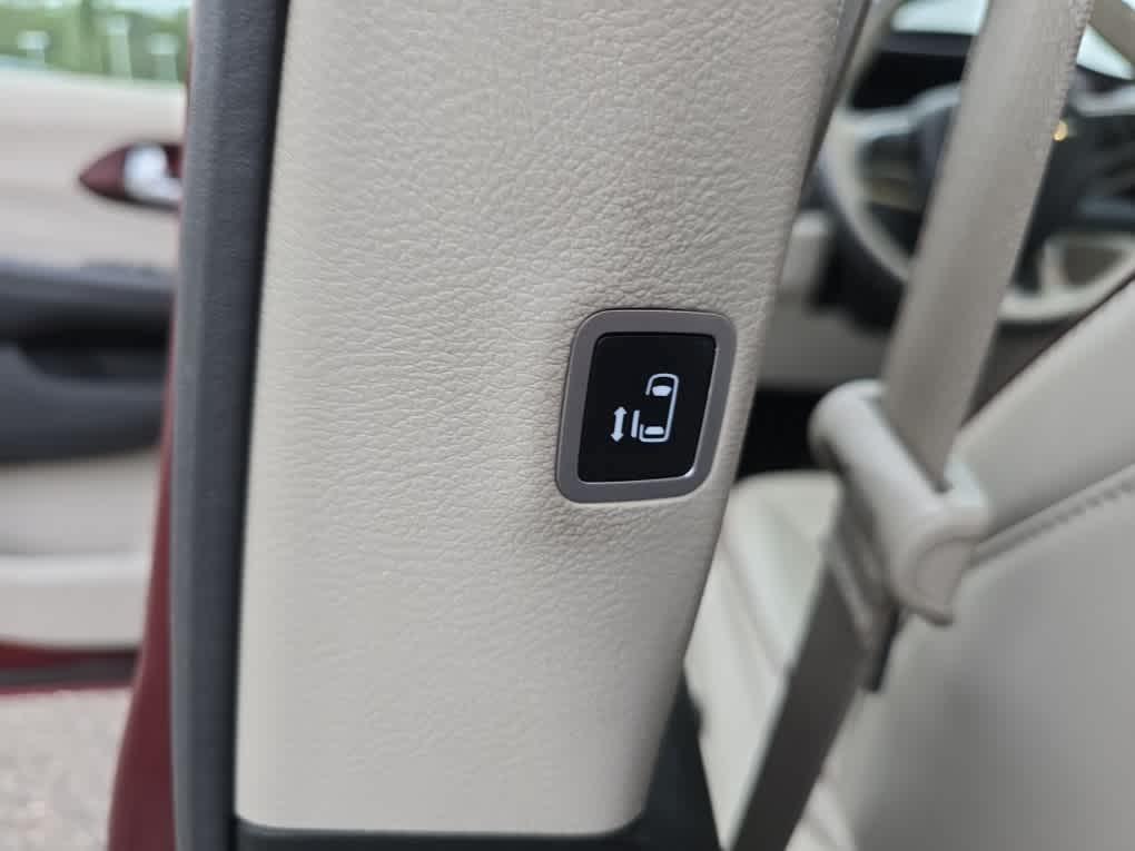 used 2019 Chrysler Pacifica car, priced at $19,498