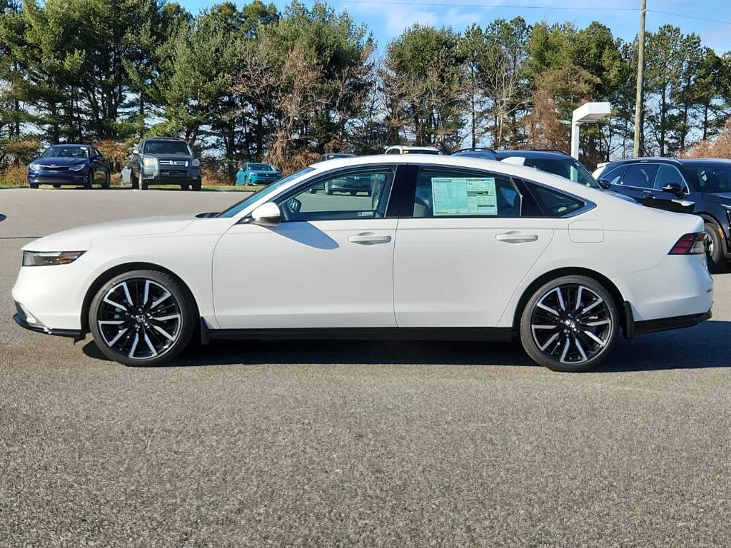 new 2025 Honda Accord Hybrid car, priced at $38,811