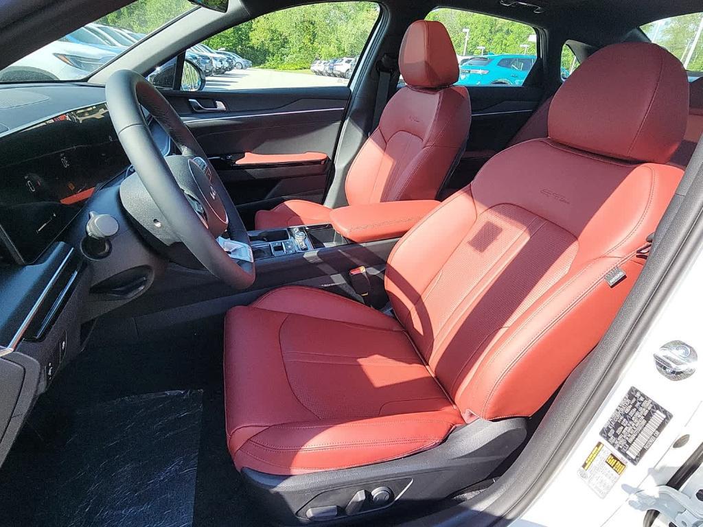 new 2025 Kia K5 car, priced at $32,155