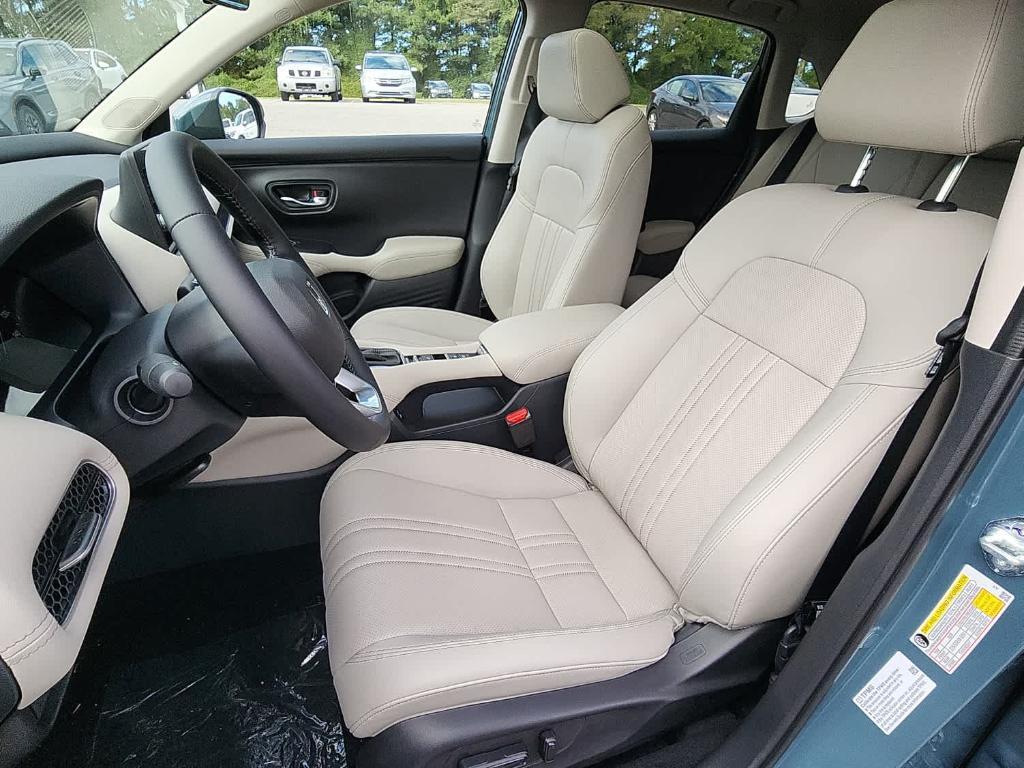 new 2026 Honda HR-V car, priced at $33,455