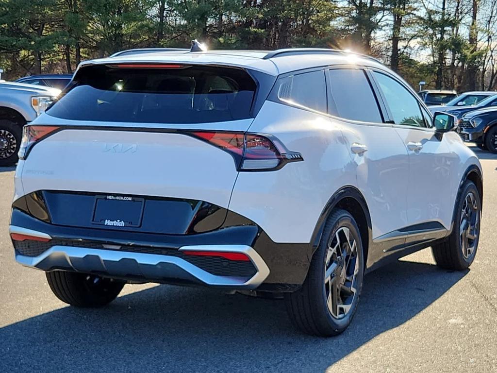 new 2025 Kia Sportage car, priced at $36,735