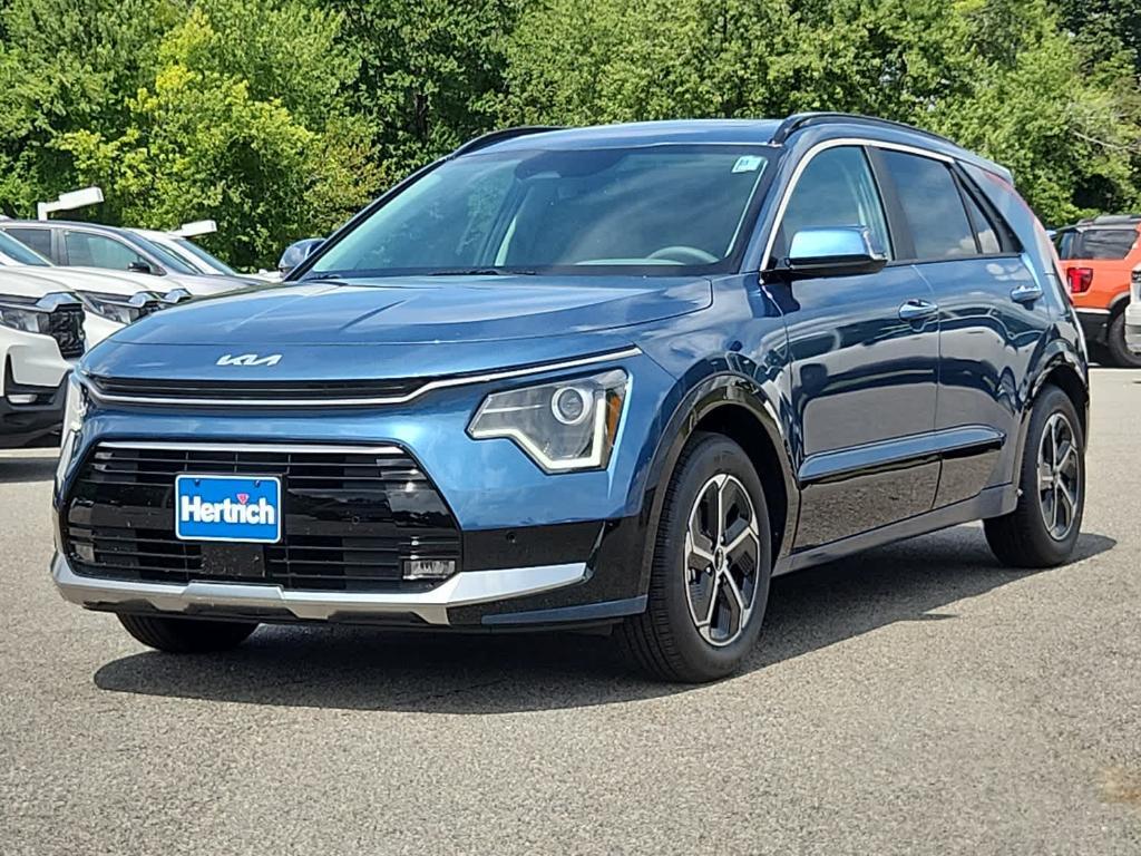 new 2025 Kia Niro car, priced at $34,560