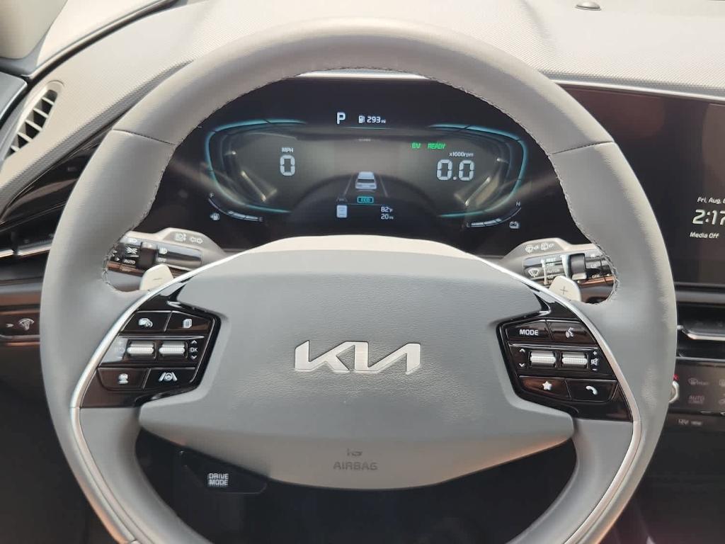 new 2025 Kia Niro car, priced at $34,560