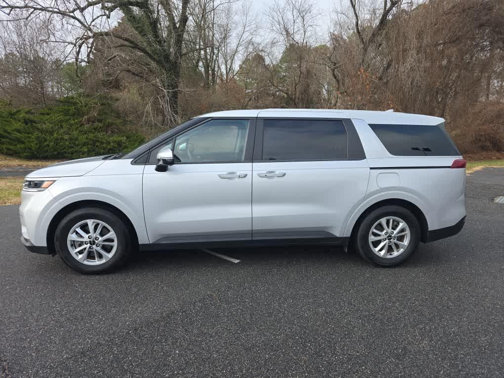 used 2023 Kia Carnival car, priced at $30,997