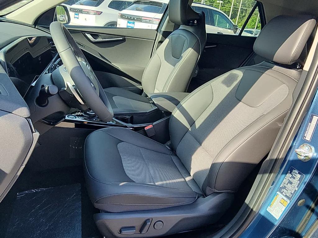 new 2025 Kia Niro EV car, priced at $41,580