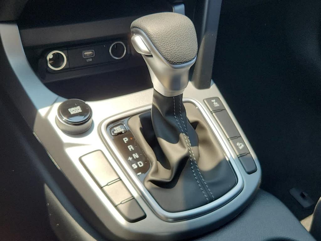 new 2025 Kia Seltos car, priced at $26,275
