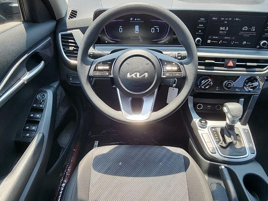 new 2025 Kia Seltos car, priced at $26,275