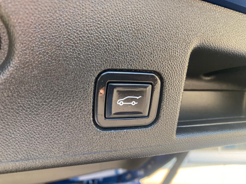 used 2022 Chevrolet Equinox car, priced at $23,487