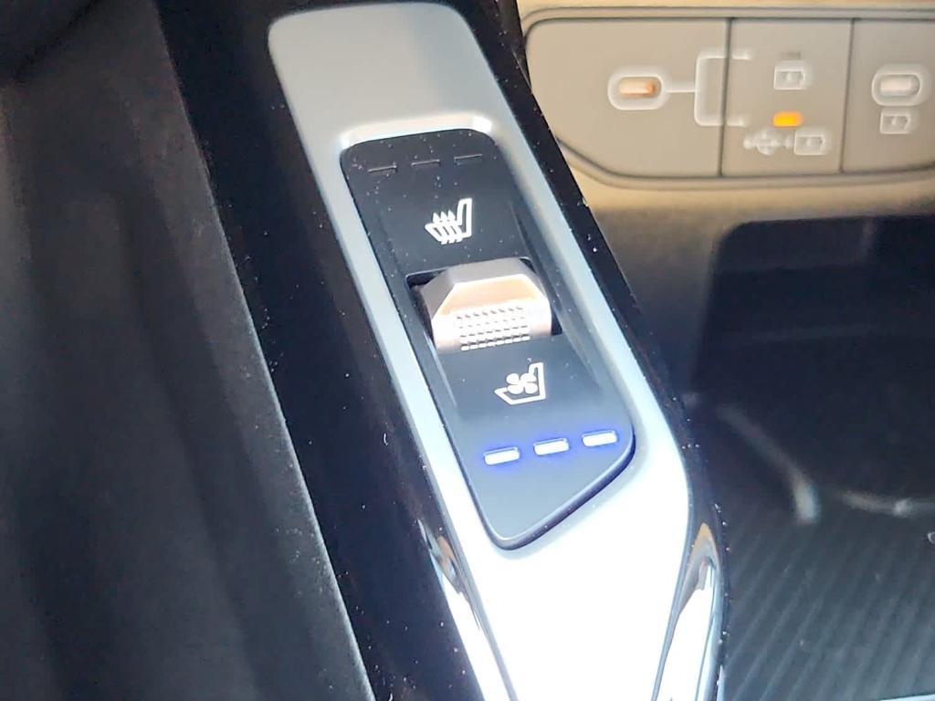 new 2025 Kia Sorento car, priced at $48,325