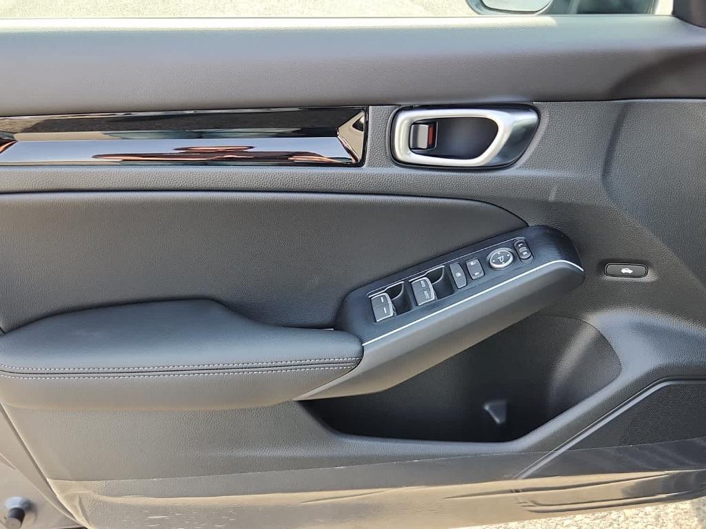 new 2026 Honda Civic Hybrid car, priced at $33,490