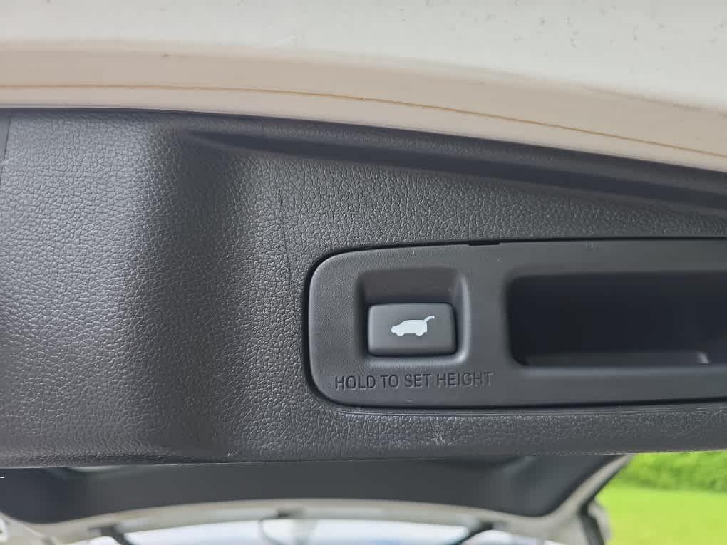 used 2022 Honda CR-V Hybrid car, priced at $29,497