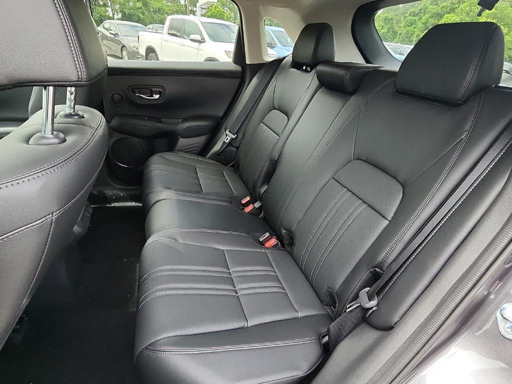 new 2025 Honda HR-V car, priced at $30,895
